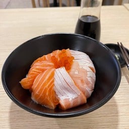 ข้าวหน้าแซลมอนโทโร่