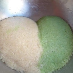 ข้าวเหนียวมะม่วงป้าภา หน้าไปรษณีย์กะทู้ Mangoes sticky rice