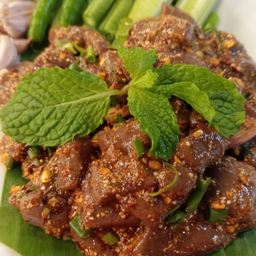 ก้อยตับหมู