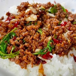 กระเพราหมูสับ+ไข่ดาว