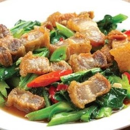 ข้าวคะน้าหมูรอบ