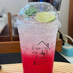 สตรอเบอรี่โซดา