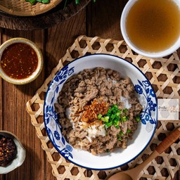 ข้าวต้มแห้งหมูบะช่อทรงเครื่อง