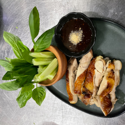 ไก่ย่างตะไคร้ น้ำจิ้มแจ่ว