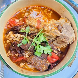 ขนมจีนน้ำเงี้ยว