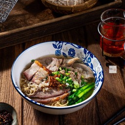 บะหมี่น้ำหมูรวม