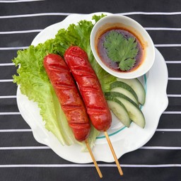 ใส้กรอกหนังกรอบ ไม้ละ