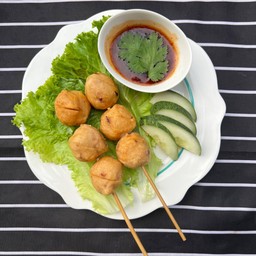 ลูกชิ้นปลาหมึก ไม้ละ