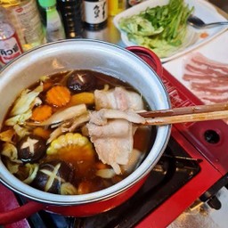 สุกี้ชาบูน้ำดำ