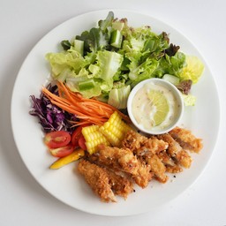 สลัดไก่ทอด