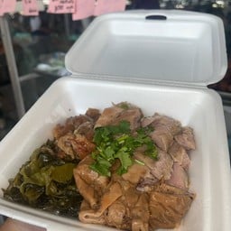 ตี๋ขาหมูตุ๋นยาจีน เจ้าเก่าวัดไทร ตลาดพระวัดไทร