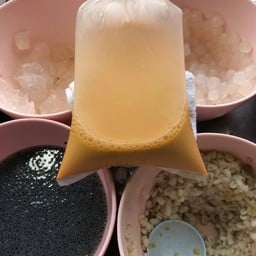 ก๋วยเตี๋ยวเนื้อน้ำตกจอมพลัง