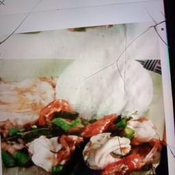 กระเพรากุ้ง