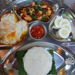 กระเพราหมูสับ