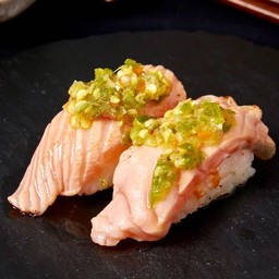 แซลมอนเบิร์นซีฟู้ด