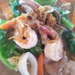 ราดหน้าทะเล