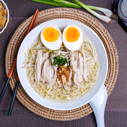 ก๋วยเตี๋ยวไก่ฉีก