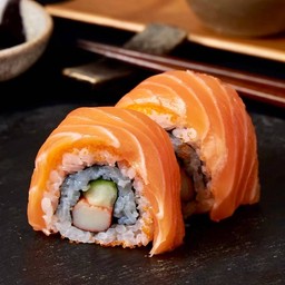 แซลมอนโรล