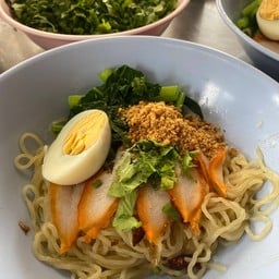 ชายสี่บะหมี่”หน้าโหด” CHAlXl