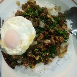 กระเพราโหดหมูสับไข่ดาว