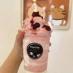 เบอร์รี่รวมโยเกิร์ต