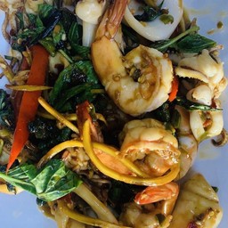 ข้าวผัดฉ่าทะเล