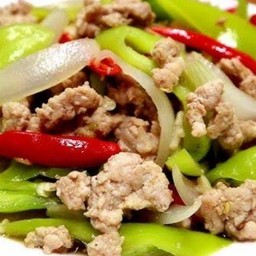 ผัดพริกหยวกหมู ราดข้าว