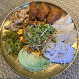 ตำถาดหูกระจงเฮ้าส์