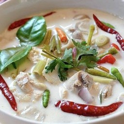 ต้มข่าไก่