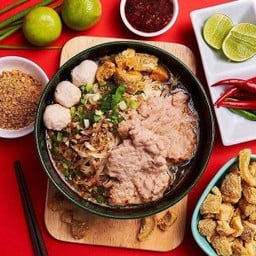 [อร่อยซ่ากับโค้ก] ก๋วยเตี๋ยวต้มยำหมู (น้ำ) + โค้ก (กระป๋อง)