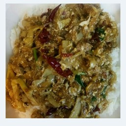 ผัดหมูสับหน่อไม้ไส่ไข่