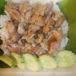 ข้าวหมูน้ำมันหอย
