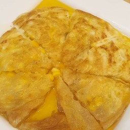 โรตีตูมตาม+ข้าวโพด Roti Tumtam with sweet corn
