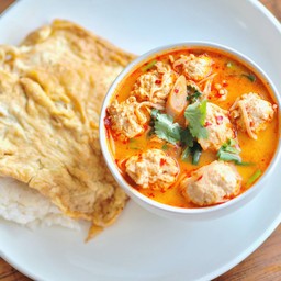 ข้าวไข่เจียว กับต้มยำไก่น้ำข้นแซ่บๆ มะนาวแท้