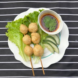 ลูกชิ้นปลาทอด ไม้ละ