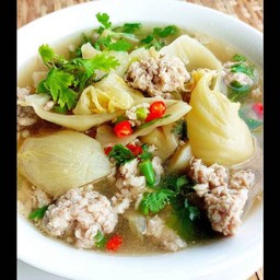 ต้มผู้กอง (ต้มผักกาดดองแบบเผ็ด)