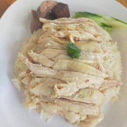 ลุง&ป้า ข้าวมันไก่ ตลาดนัดเซนทริค