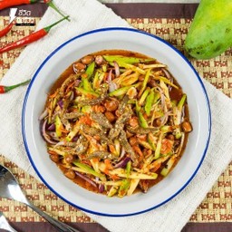 ยำมะม่วงปลากรอบ