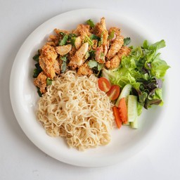 มาม่า ยำไก่วีนแซ่บ