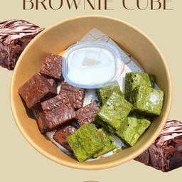 บราวนี่คิวบ์มิกซ์ (ดาร์กช็อก&มัทฉะ) และครีมสด