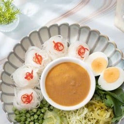 รสสิรินท์ร คาเฟ่ & บาร์ ถนนตะนาว