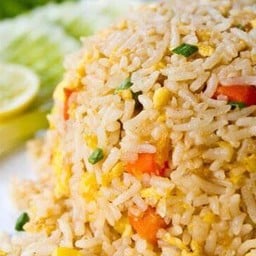 อาหารตามสั่ง ครัวเจ๊หนิง (B51)ตลาดฟู้ดดี้ฟาร์ม