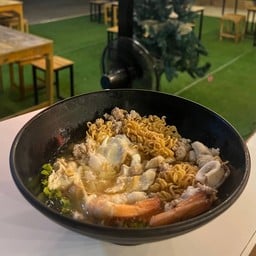 โคตร หอม ( กระเพราถาด หมูกระทะ หน้าค่ายกระทุ่มแบน ) -