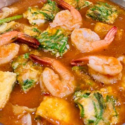 แกงส้มชะอมกุ้งสด หม้อไฟร้อนๆ