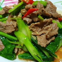 ข้าวคะน้าเนื้อ