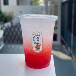 สตอเบอรี่โซดา