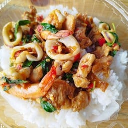 ข้าวกะเพรารวม