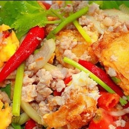 ยำไข่ดาว