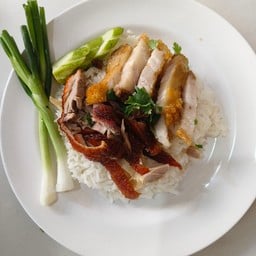 บะหมี่เป็ดย่าง  ซุนฮั้ว   สาขาล้าน 8