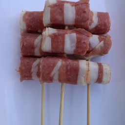 เบค่อนพันไส้กรอก